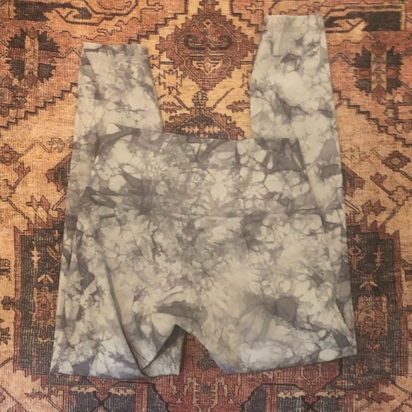 Lululemon Patterned Wonder Unders - Picture 3 of 6